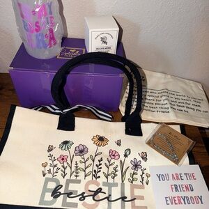 6 Piece New Bestie Floral Canvas Tote Bag Gift Set - Cream and Black